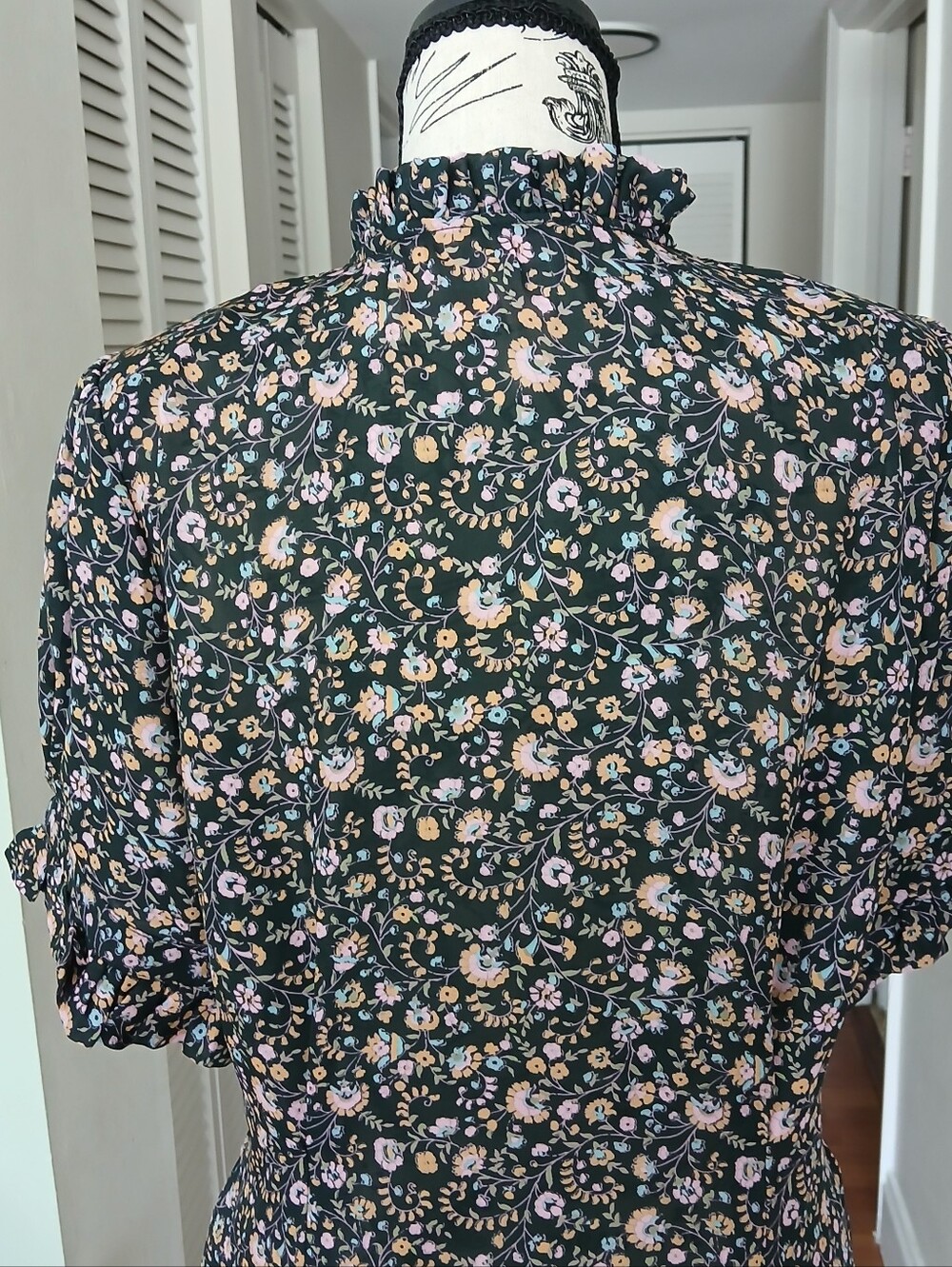 Selkie the Bistro Blouse‎ in Spirit Floral Button Up Top - Picture 10 of 15
